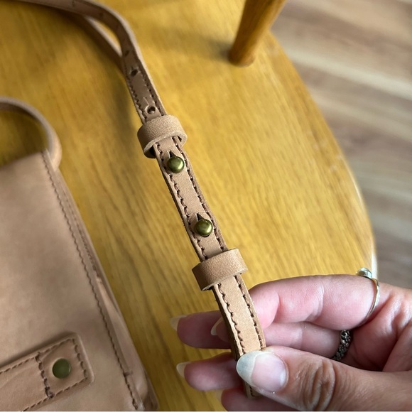 Madewell The Morgan Crossbody Bag Purse Tan Magnet Closure Inner Mirror - Picture 4 of 9